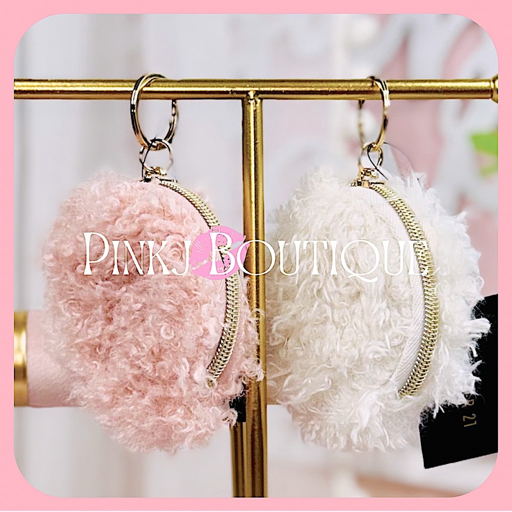 💗👛{Forever 21} Lovely Pink | Cream Faux Fur Shearling Coin Purses Bundle!